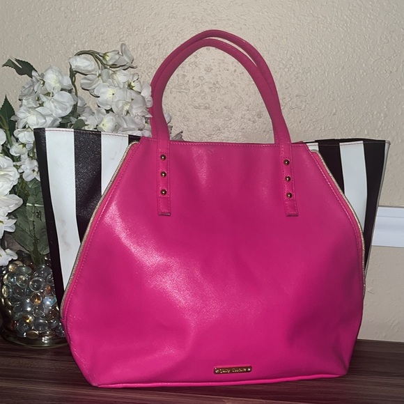 Juicy couture pink tote bag with black and white stripes. - Picture 3 of 16